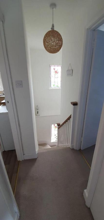 Beautiful 1 Bedroom Cottage With Courtyard. เดล ภายนอก รูปภาพ